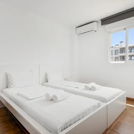 Spacious Castillo Sohail By Costarentals - Ref 12