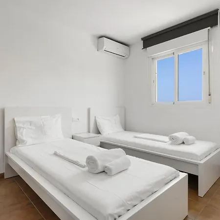 Spacious Castillo Sohail Penthouse With Jacuzzi By Costarentals - Ref 12 * Fuengirola