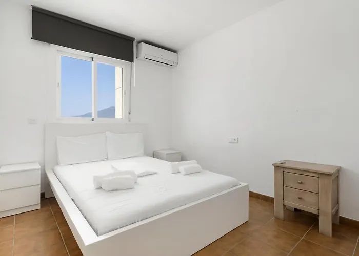 Spacious Castillo Sohail By Costarentals - Ref 12 Апартаменты Фуэнхирола